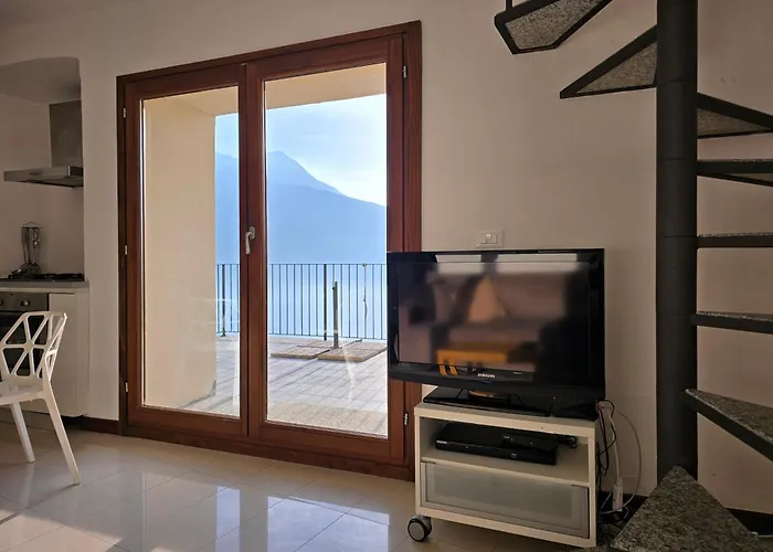 Amazing Lake View Apartment With Pool And 2 Terraces, Modern Urio, By Stayhere-Lakecomo