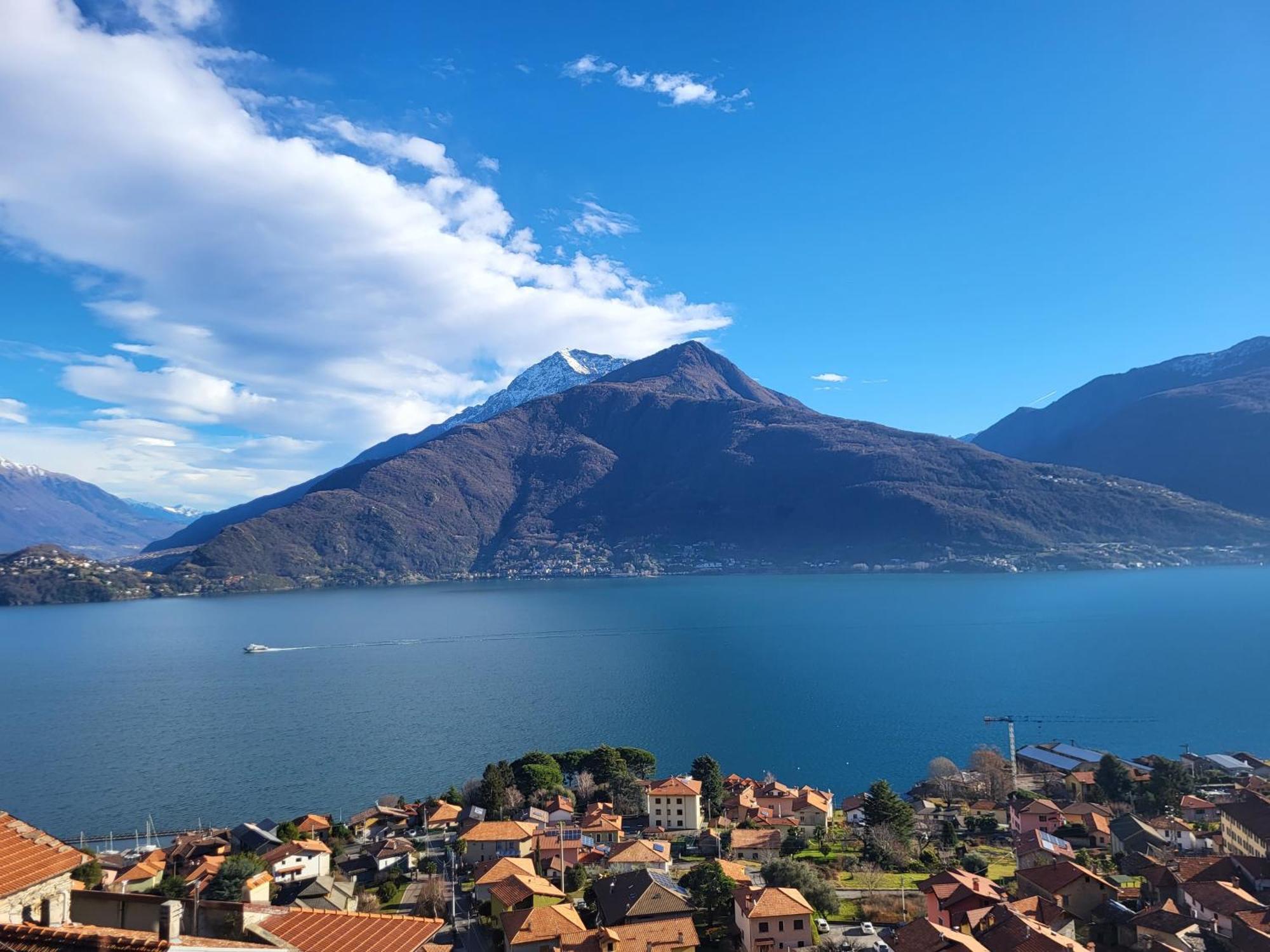 Amazing View With Pool And 2 Terraces, Modern Urio, By Stayhere-lakecomo Apartment *