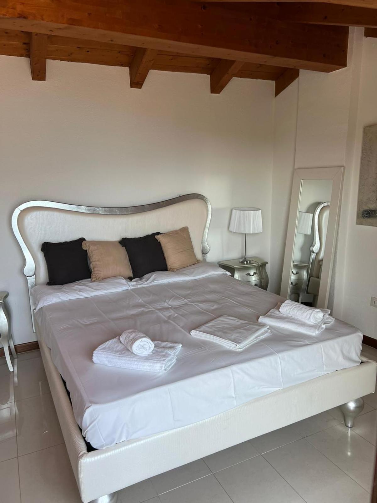 Amazing View With Pool And 2 Terraces, Modern Urio, By Stayhere-lakecomo Carlazzo