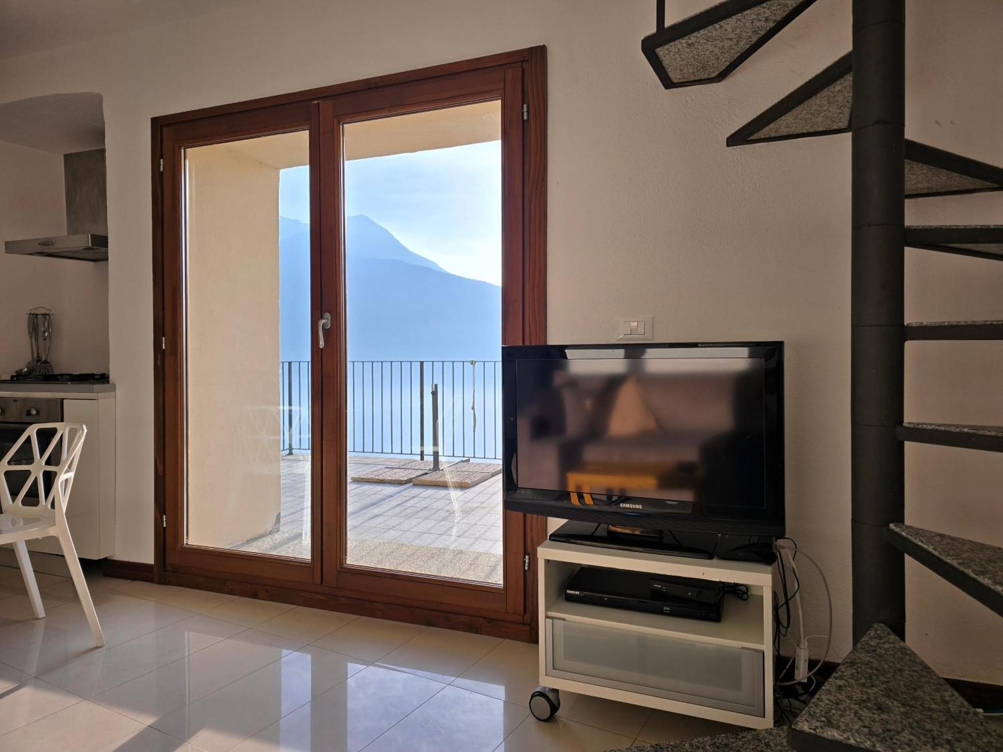 Amazing View With Pool And 2 Terraces, Modern Urio, By Stayhere-lakecomo *